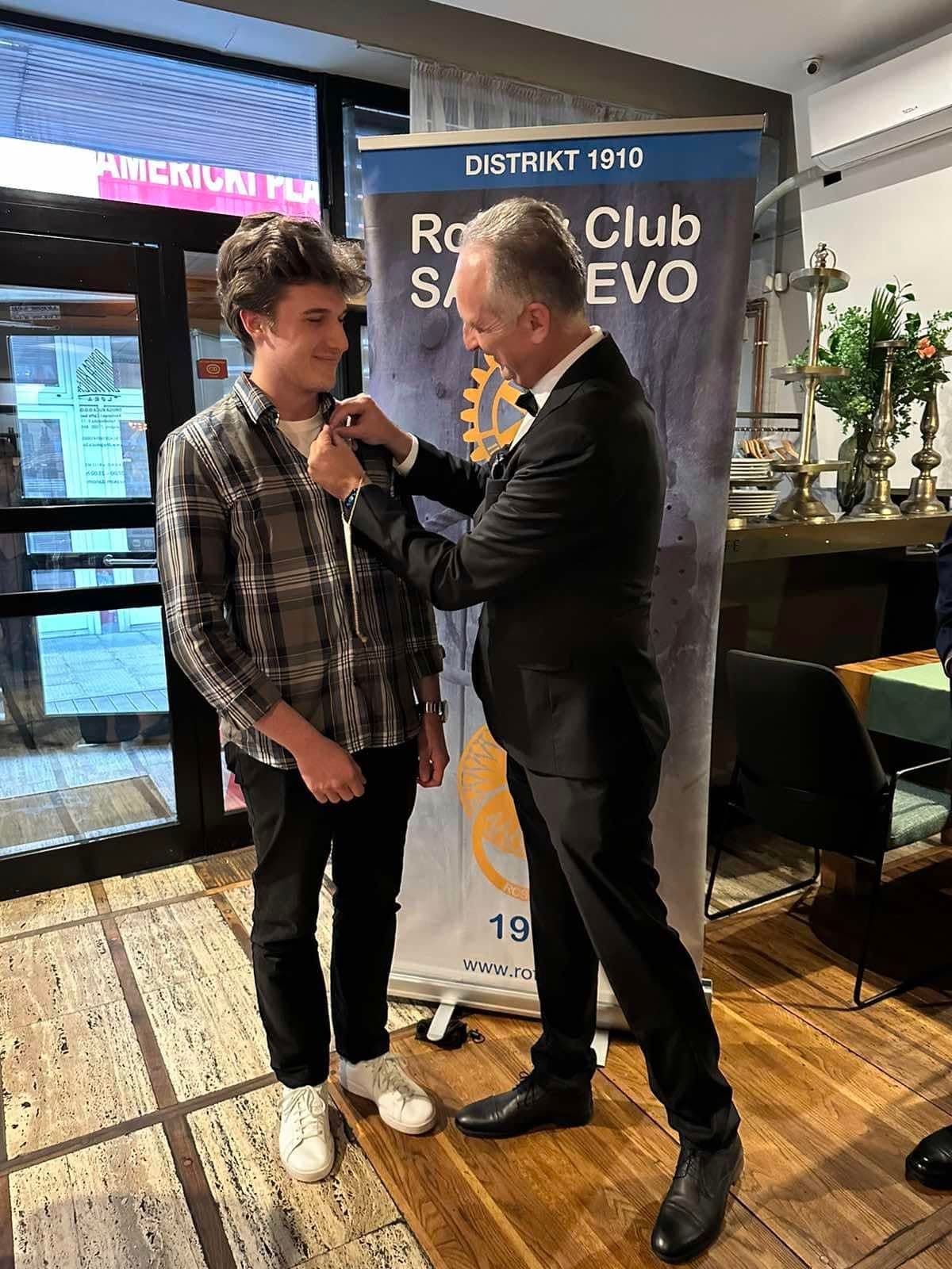 Novi članovi kluba - stipendisti Rotary Cluba Sarajevo - pregled slike 2